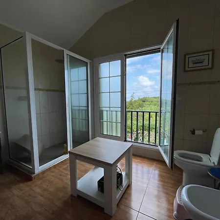 Em Casa Da Avo Ines Sao Bras (Azores)